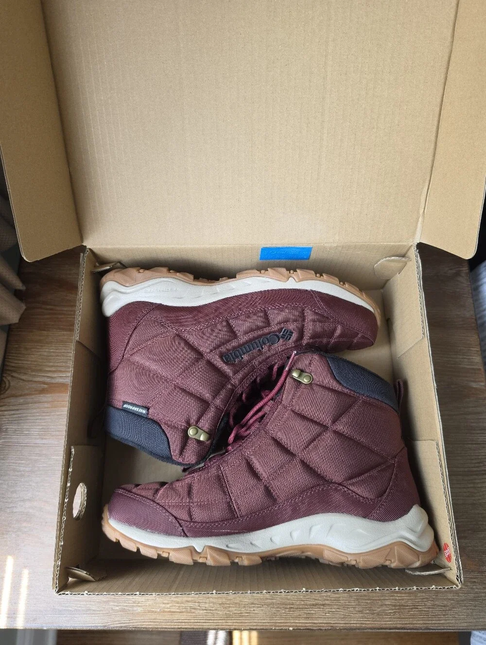 Columbia Men's 9.5 Firecamp Waterproof Winter Boot - Burgundy